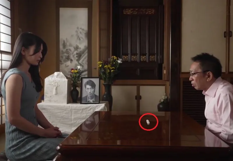 Một ngày sau tang lễ chồng, bạn gái của con trai đã bị bố người chồng ép nắc không bao đến mang thai