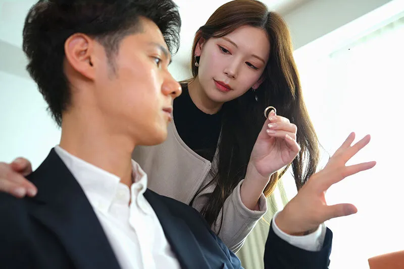 Người vợ đi đi giã ngoại, anh xã ở nhà bị nhỏ em người vợ gạ nắc không trượt phát nào